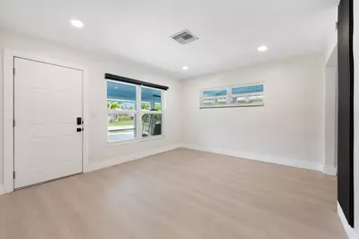 5296 NE 2nd Terrace, Oakland Park, FL 33334 - Photo 8