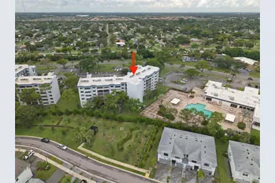 4640 Lucerne Lakes Boulevard W #404, Lake Worth, FL 33467 - Photo 36