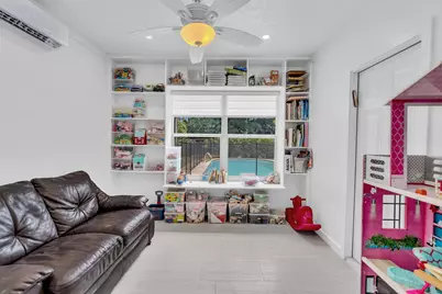 2001 N 52nd Avenue, Hollywood, FL 33021 - Photo 12