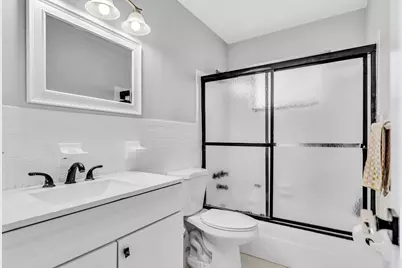 2001 N 52nd Avenue, Hollywood, FL 33021 - Photo 18