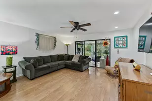7956 Eastlake Dr, Boca Raton, FL 33433 - Photo 8