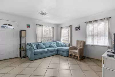 1810 N 16th Court, Fort Pierce, FL 34950 - Photo 8