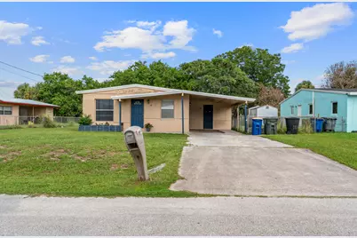 1810 N 16th Court, Fort Pierce, FL 34950 - Photo 1