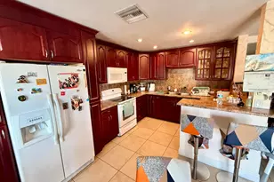 6238 SW 7th St, Margate, FL 33068 - Photo 8