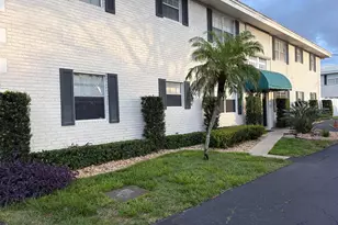 298 SW 6th St, Boca Raton, FL 33432 - Photo 2