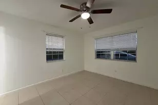 298 SW 6th St, Boca Raton, FL 33432 - Photo 12