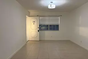 298 SW 6th St, Boca Raton, FL 33432 - Photo 4