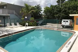 1500 Crescent Cir, Lake Park, FL 33403 - Photo 12