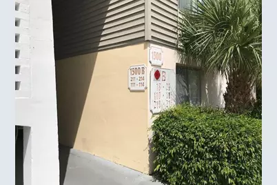 1500 Crescent Circle #B211, Lake Park, FL 33403 - Photo 2