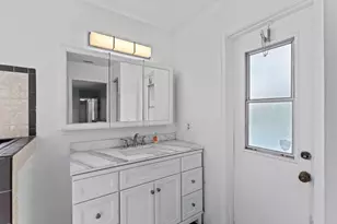 8560 NW 2nd St, Coral Springs, FL 33071 - Photo 38