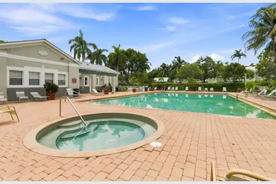 2007 Shoma Drive #2007, Royal Palm Beach, FL 33414 - Photo 34
