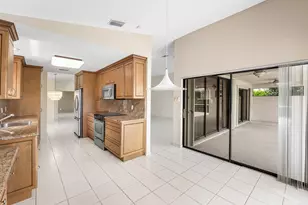10991 Highland Cir, Boca Raton, FL 33428 - Photo 14