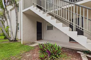 8511 Old Country Manor, Davie, FL 33328 - Photo 2
