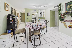 8511 Old Country Manor, Davie, FL 33328 - Photo 12