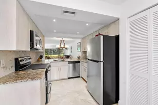 5055 Oakhill Ln, Delray Beach, FL 33484 - Photo 8