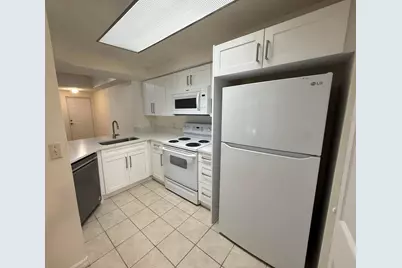 3020 Alcazar Place #303, Palm Beach Gardens, FL 33410 - Photo 6
