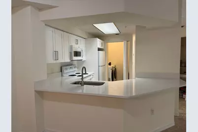 3020 Alcazar Place #303, Palm Beach Gardens, FL 33410 - Photo 2