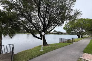1101 Colony Point Cir, Pembroke Pines, FL 33026 - Photo 14