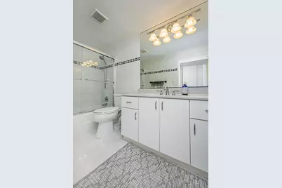 5601 Collins Avenue #816, Miami Beach, FL 33140 - Photo 20