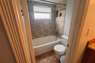 9480 Poinciana Pl, Davie, FL 33324 - Photo 10