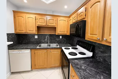 4116 NW 88th Avenue #207, Coral Springs, FL 33065 - Photo 8