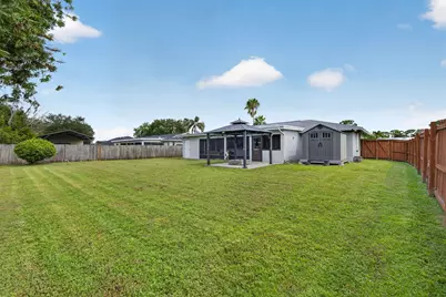 825 SE Starflower Avenue, Port Saint Lucie, FL 34983 - Photo 40