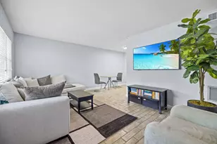 1900 NE 8th Ct, Fort Lauderdale, FL 33304 - Photo 4