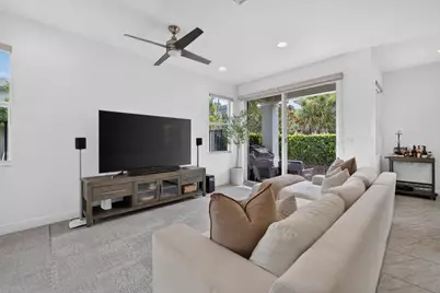 6994 Pines Circle, Coconut Creek, FL 33073 - Photo 8