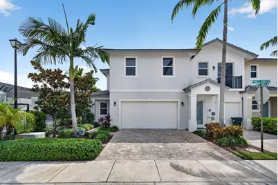 6994 Pines Circle, Coconut Creek, FL 33073 - Photo 2