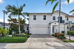 6994 Pines Cir, Coconut Creek, FL 33073 - Photo 2