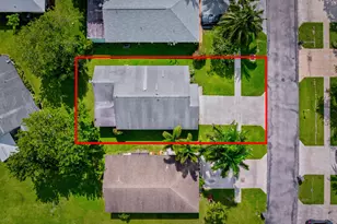 1442 Summit Run Cir, West Palm Beach, FL 33415 - Photo 2