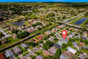 1442 Summit Run Cir, West Palm Beach, FL 33415 - Photo 4