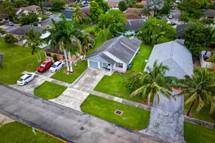 1442 Summit Run Cir, West Palm Beach, FL 33415 - Photo 40