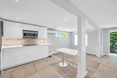 828 NE 17th Way #3, Fort Lauderdale, FL 33304 - Photo 4