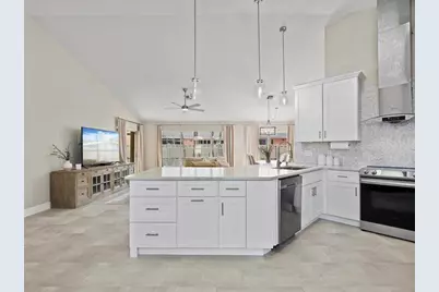 237 W Moccasin Trail W, Jupiter, FL 33458 - Photo 8