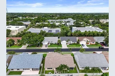 237 W Moccasin Trail W, Jupiter, FL 33458 - Photo 32