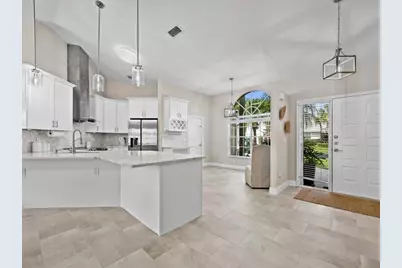 237 W Moccasin Trail W, Jupiter, FL 33458 - Photo 4