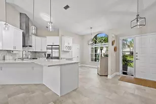 237 W Moccasin Trail W, Jupiter, FL 33458 - Photo 4