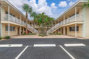 1649 SE 4th St, Deerfield Beach, FL 33441 - Photo 2
