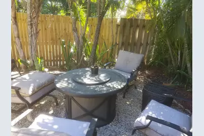 415 NE 8th Avenue #Cottage on alley, Fort Lauderdale, FL 33301 - Photo 6