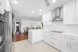 1040 Crystal Lake Dr, Deerfield Beach, FL 33064 - Photo 4