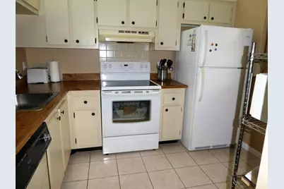 7209 Golf Colony Court #105, Lake Worth, FL 33467 - Photo 4