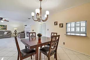 152 Lake Anne Dr, West Palm Beach, FL 33411 - Photo 10
