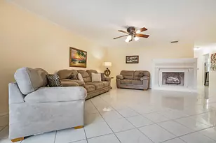 152 Lake Anne Dr, West Palm Beach, FL 33411 - Photo 14