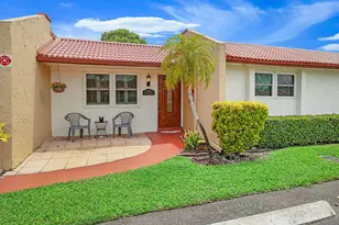 152 Lake Anne Dr, West Palm Beach, FL 33411 - Photo 1