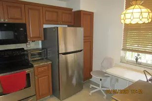 10422 NW 24th Pl, Sunrise, FL 33322 - Photo 2