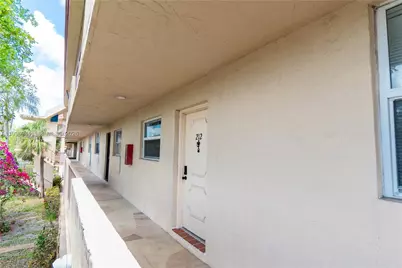 3900 NW 76th Avenue #212, Sunrise, FL 33351 - Photo 4