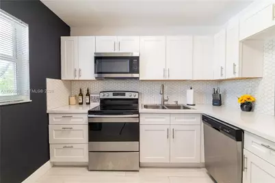 3900 NW 76th Avenue #212, Sunrise, FL 33351 - Photo 8