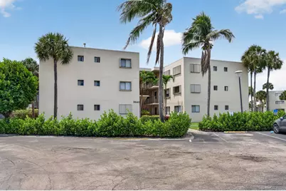 5340 Las Verdes Cr Las Verdes Circle #109, Delray Beach, FL 33484 - Photo 4