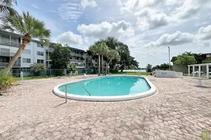 443 NE 195th St, Miami, FL 33179 - Photo 34